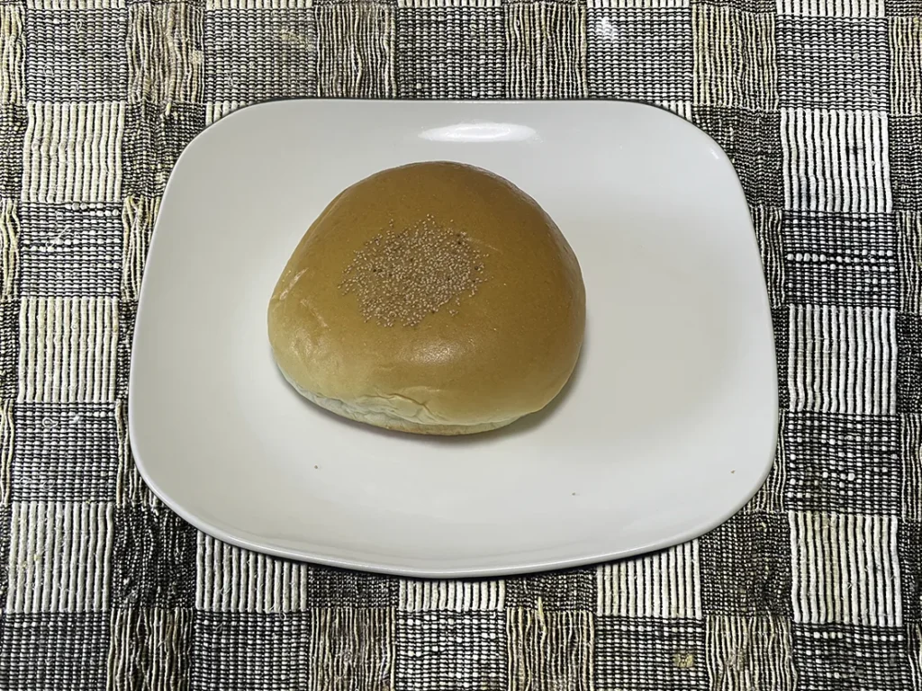 ファミリーマートのつぶあんパン商品アップ