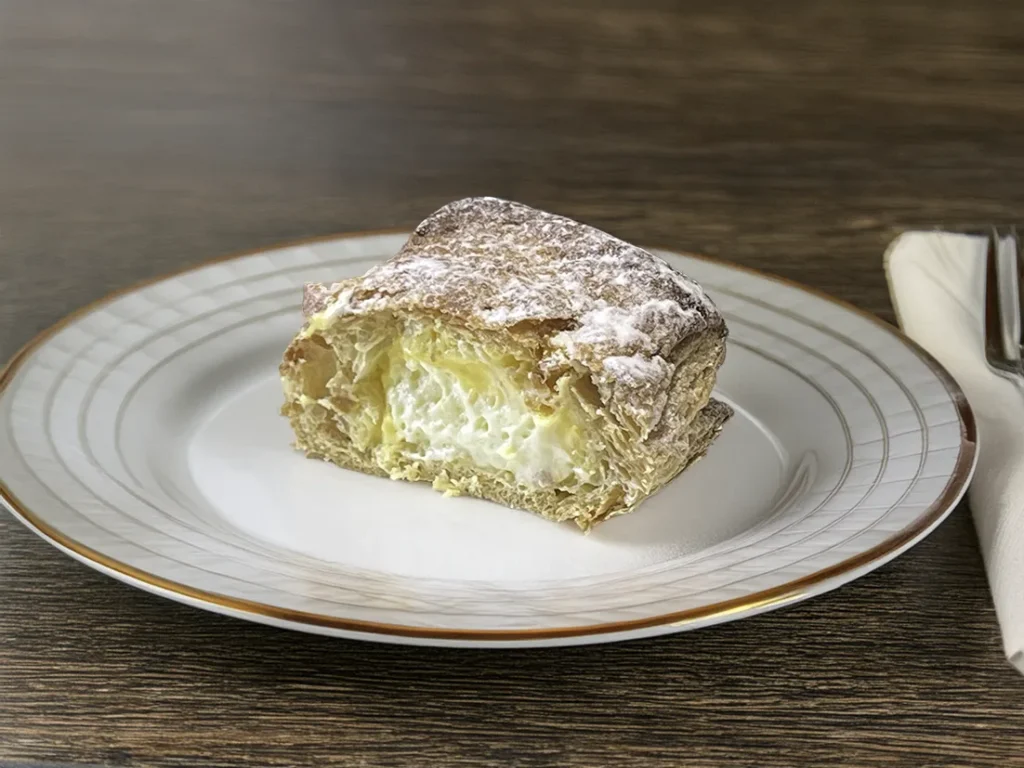 カスタードパーシューの切り口